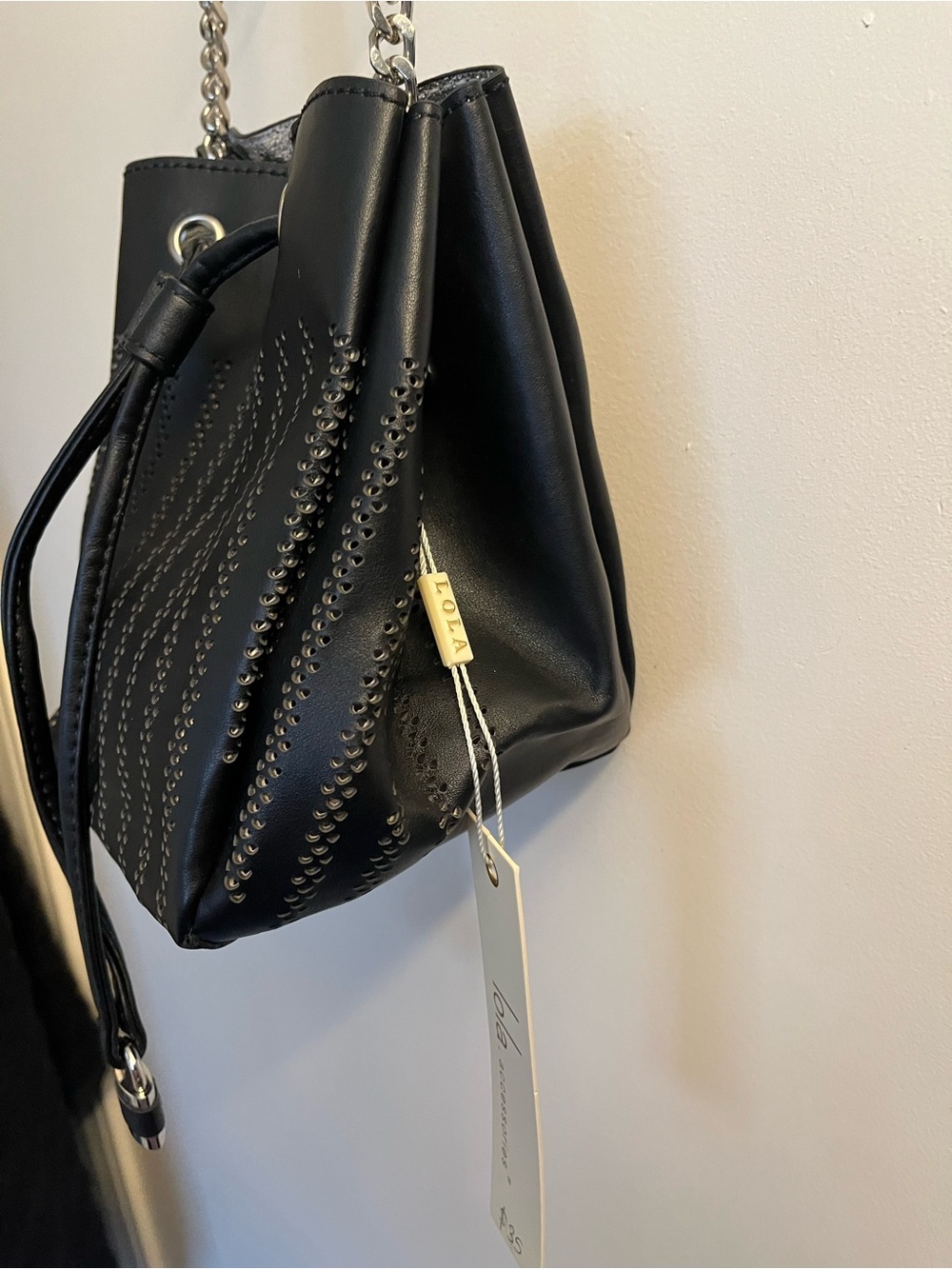 lola Black Drawstring Crossbody with Chain Strap w dust bag - Picture 4 of 7